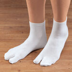 Split-Toe Flip Flop Socks, 1 Pair