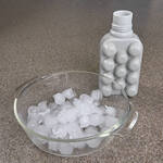No-Spill Bottle Ice Tray